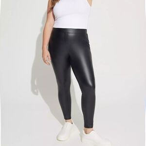 Torrid leggings faux leather size 2